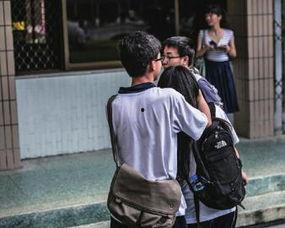 国产区情侣,浪漫瞬间，温馨时光